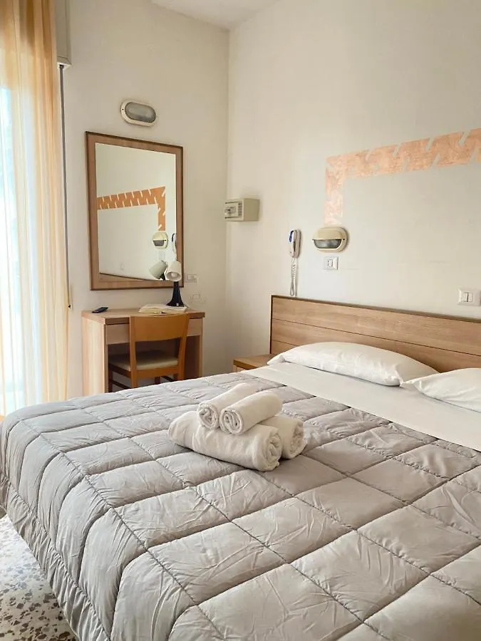 Hotel Ravello Adults Only Римини