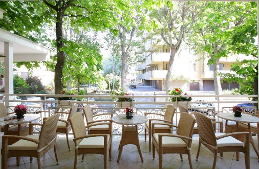 Hotel Ravello Adults Only Римини