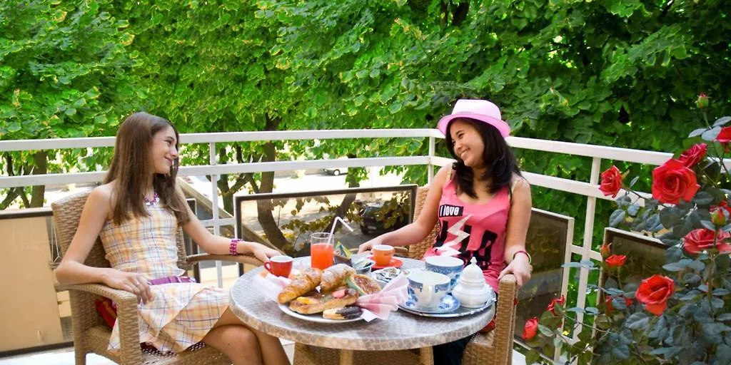 Hotel Ravello Adults Only Римини
